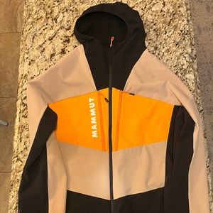 Mammut XL hooded jacket